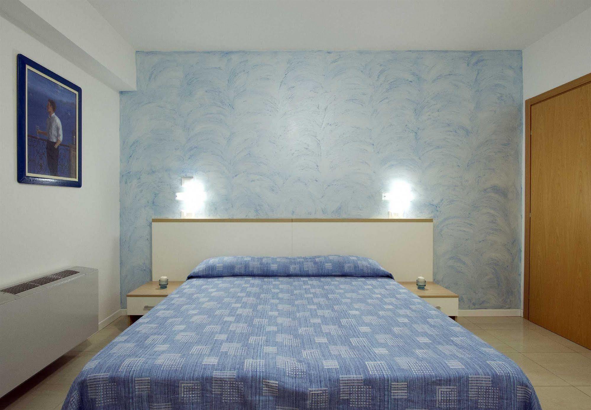 Residence I Delfini Cupra Marittima Extérieur photo