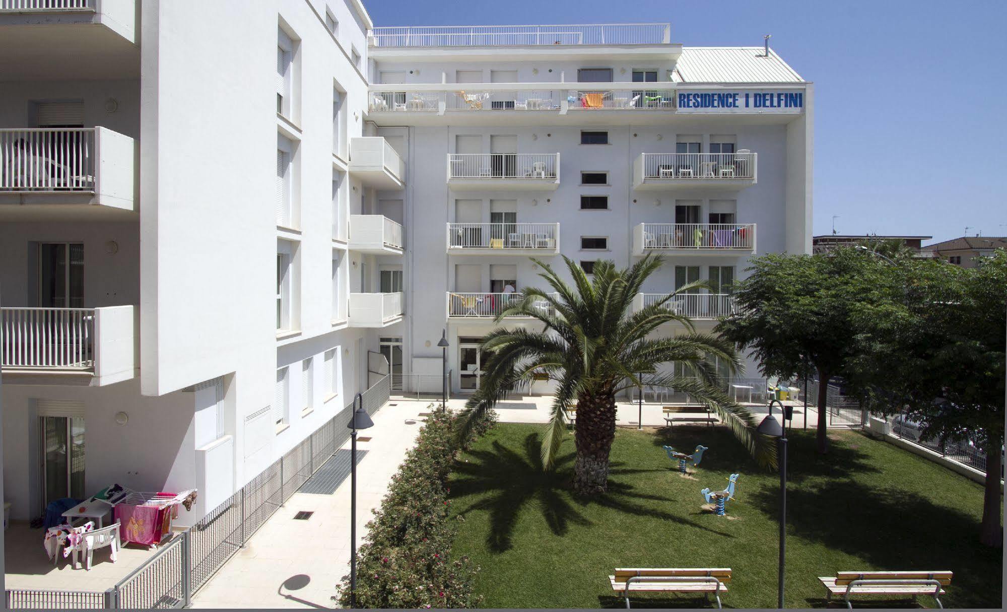 Residence I Delfini Cupra Marittima Extérieur photo
