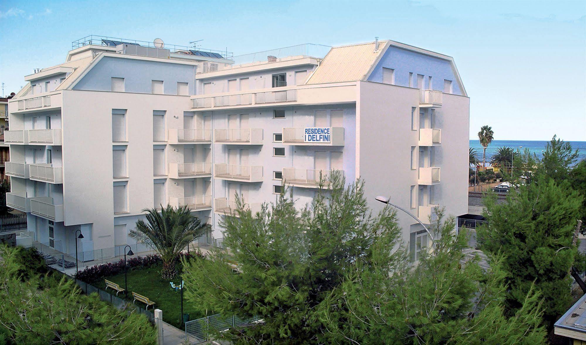 Residence I Delfini Cupra Marittima Extérieur photo